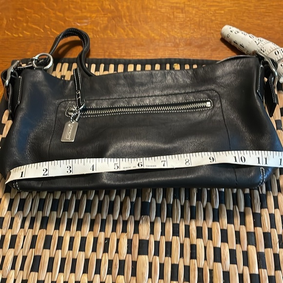 Coach purse. - Picture 4 of 5